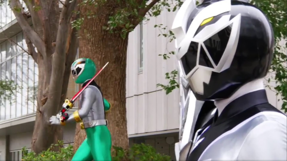 Episode 3: Tatapan Terkutuk